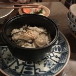 ミニヨン　坂ノ上 - ダッチオーブンで炊く牡蠣ごはん