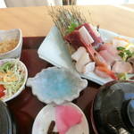 市場食堂 - 刺身定食全貌1200円