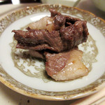 比良山荘 - 6.焼物:熊赤身の塩焼き(自分の小皿)