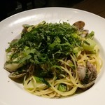 トラットリア クアルト - アサリとアスパラのパスタ大盛り