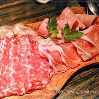 grigio la tavola - 