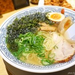 丸源ラーメン - 2017年12月　磯海苔塩ラーメン（半熟煮卵入り）【780円税抜】う～ん(◞‸◟)