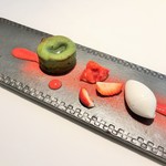 プレヴナンス - 抹茶のフォンダンショコラ、いちご、ココナッツアイス