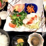 Shikinoshokujitokoro fukutomi - 野菜が豊富に使われていて彩りがきれい