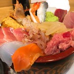 たぬきすし - 海鮮丼　1,000円　ハミでまくり！！！