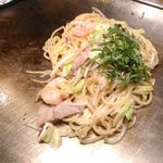 鉄板酒家 グリドラーズ バー - 海鮮塩焼きそば