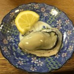 成田家 - 殻付カキ ４個 ３５０円