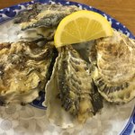 成田家 - 殻付カキ ４個 ３５０円