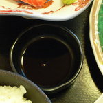 季楽亭 - お刺身用の醤油です。