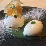 カーサ・デル・チーボ - 八戸 岩舘りんご園さん「グラニースミス」とホワイトチョコの軽いムース フレッシュチーズのソルベ添え