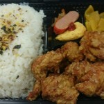 からあげの大だか屋 - からあげ弁当、ご飯大盛(税込500円)