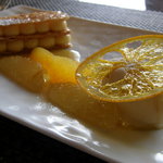 鉄板焼 心 - レモングラス風味のミルフィーユ 氷上産天然蜂蜜のアイスクリームとかんきつ類の温かいソースと共に