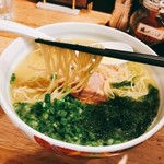 らーめん まる玉 辻堂店 - 細麺