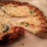 ラ・テンダ・ロッサ - クアトロフォルマッジ（アップ）（2018.1）