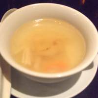廣東料理 民生 ヒルトンプラザウエスト店 - 蟹身入り松茸の澄ましスープ