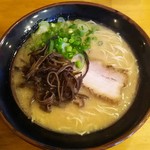 横浜家系ラーメン ぶっちぎり家 - 豚骨ラーメン