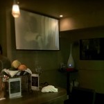 Bar E.A.T - 暗めの店内