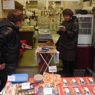 茂助だんご 場外市場店_2