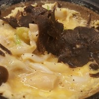 ふじ原 - ⑮白魚の玉子とじ。
                白魚、しめじ、白ネギ、銀杏、三つ葉、黒トリュフ掛け