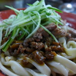江蘇老趙刀切麵 - 粗挽きそぼろ。
