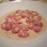 セラフィーノ - コルゴンゾーラのニョッキ （ビーツ版）