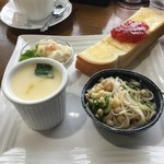 りーべ - モーニングセット。これだけつけば、ブランチでも充分の量です！！