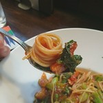 パスタピッコラ - ベーコンと青菜のトマトソースパスタ