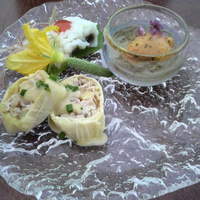 モリタ屋 木屋町店 - 前菜3種　はも落とし・うにとじゅんさい・湯葉の牛肉包み