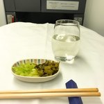 Lufthansa Senator Lounge - 蕗かと思ったらセロリだった浅漬けと野沢菜。どちらも味が強い。