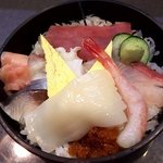 Teruzushi - 鮮度良さそうですね〜♬イカ、まぐろ、帆立、ハマチ、とびっこ、玉子、タコ、〆鯖、甘海老