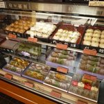 和菓子処杉山 - おまんじゅう、かしわ餅などの和菓子