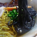 風遊斎 - 薬膳すばのイカスミ麺