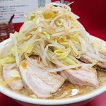 ラーメン二郎 - 小豚