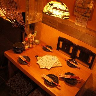 テーブル4名様×6