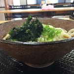 こがね製麺所 - 新しいお店なんでお盆も綺麗です。