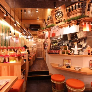 《まるで歌舞伎?!》1日の疲れを癒す、活気のある空間