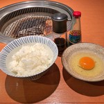 もっちゃん家 - 自家製醬油の卵かけご飯