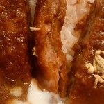 元祖とんかつカレー カツヤ - ヘレとんかつ、薄い～　クリスピーとも言う