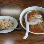 かつよし食堂 - 料理写真:支那そば、半チャーハン付き