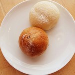 カフェモ・ルタオ - 丸パン　216円　2018/02