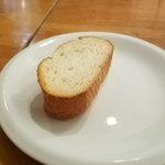 料理家バル Ari's (アリーズ) - パン