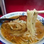 中華そば 来味 - 麺は中華そばと一緒（辛そば）