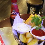 HUB - フィッシュ＆チップス ビネガーつき