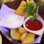 HUB - ケチャップとタルタルもたっぷり