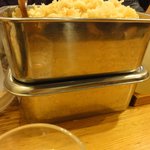 うどん 丸香 - 無料揚げ玉二段重ね