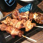 やきとん あかね - かしらあぶら、なんこつ、しろタレ