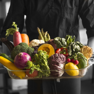 We are committed to creating dishes that make use of seasonal ingredients delivered directly from the market every day!