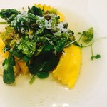 リストランテ ナカモト - アンニョロッティ
      名前が可愛いチーズクリーム入りのパスタ。
      生ハムのスープを掛けて頂けるとゆう至高。