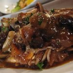 ワイン食堂 イナセヤ キッチン - 牛すじ肉とろとろ赤ワイン煮込み