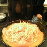 ラーメン道楽 川崎店 - これはもやしラーメンですね、しょっからかった。